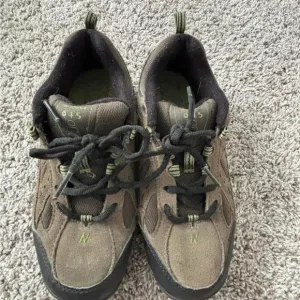 New Balance Kids Sneakers - Brown and Green