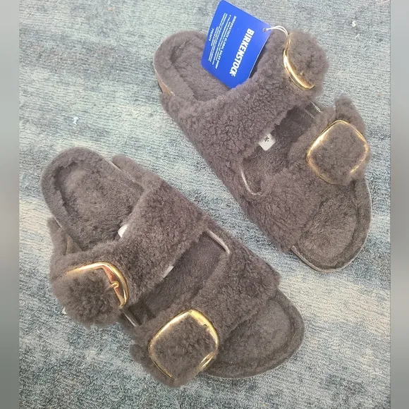 New BirkenstockWomen's Arizona Big Buckle Teddy Shearling Slide Sandals