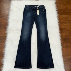 New Diesel Womens Boot Cut blue Jeans Classic Style.      Size 24x30