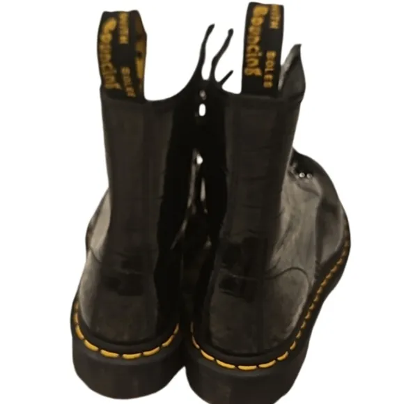 NEW! DR. MARTENS 1460 Patent Leather Crocodile Combat Boots 6.