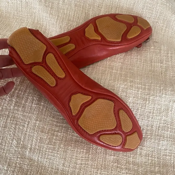 New! Elie Tahari Leather ballet flat with Embellished toe cap Coral size 38.5