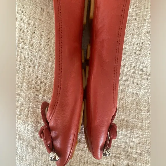 New! Elie Tahari Leather ballet flat with Embellished toe cap Coral size 38.5