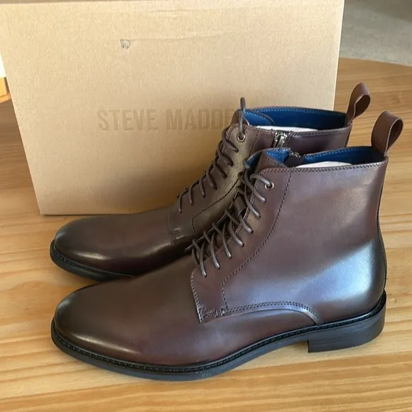 NEW in Box! Steve Madden Yenith Brown Leather Lace Up Boots