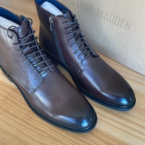 NEW in Box! Steve Madden Yenith Brown Leather Lace Up Boots