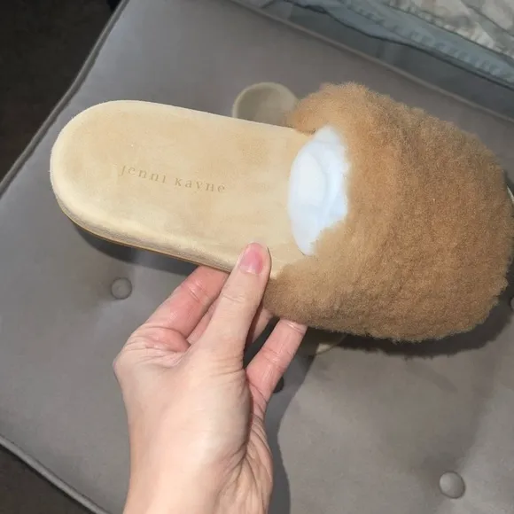 NEW JENNI KAYNE Shearling Slide Sandal Tan Beige Fuzzy FUR {$325 MSRP} 40 / 10