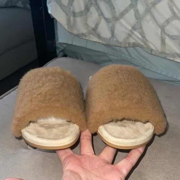 NEW JENNI KAYNE Shearling Slide Sandal Tan Beige Fuzzy FUR {$325 MSRP} 40 / 10