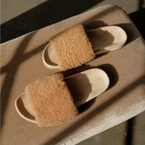 NEW JENNI KAYNE Shearling Slide Sandal Tan Beige Fuzzy FUR {$325 MSRP} 40 / 10