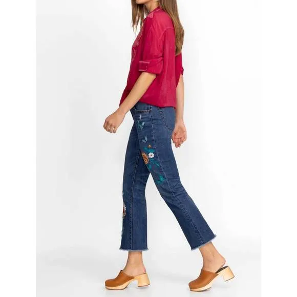 NEW JOHNNY WAS taymia cropped baby boot jean in medium wash
