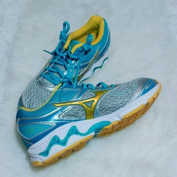 NEW Mizuno Women's Wave Inspire 13 Running Walking Athletic Sneakers US 6