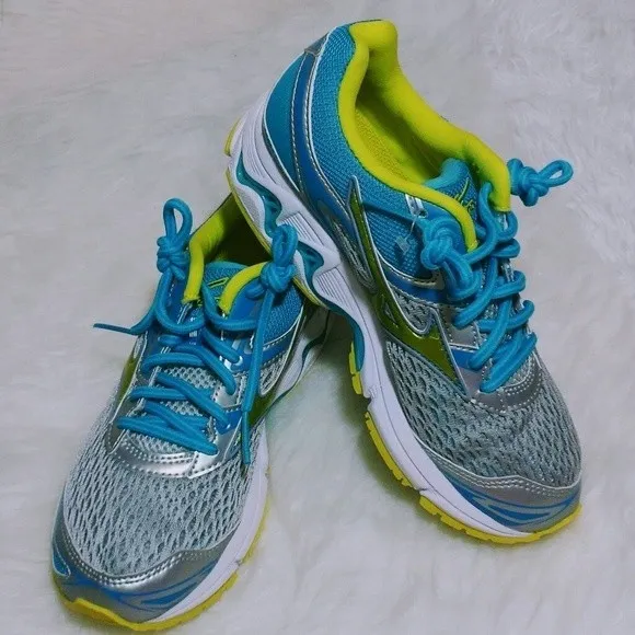 NEW Mizuno Women's Wave Inspire 13 Running Walking Athletic Sneakers US 6