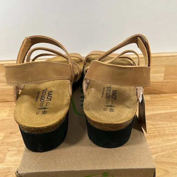 NEW NAOT 9, 40 Kayla Neutral Beige Tan Leather Supportive Popular Sandals