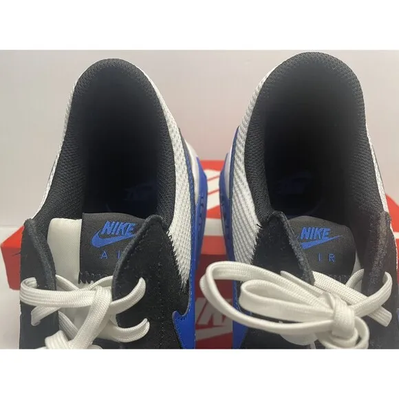 New NIKE Air Max Excee Size 11.5 Black / Blue/ White