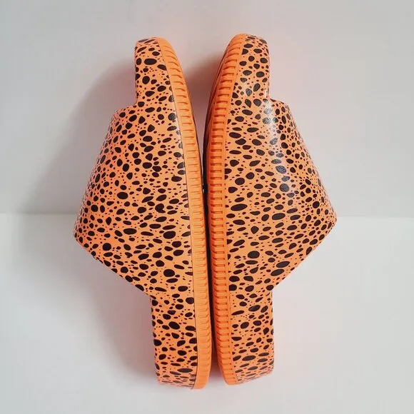 NEW Nike Calm Slide Electric Pack Sandals Slides HF1067-800 Size 10 Orange