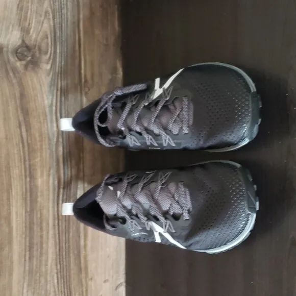 New Nike React Pegasus Trail Black Grey Outdoor Running Sneakers Womens 10