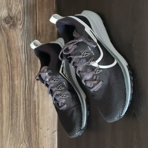 New Nike React Pegasus Trail Black Grey Outdoor Running Sneakers Womens 10
