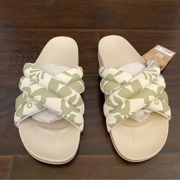 New Olukai Hila cool color and pattern women’s slide sandals 🩴 size 10