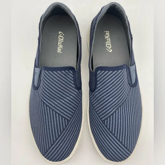 New!! Olukai Lae'ahi Lole trench blue slip ons. Size 10.5