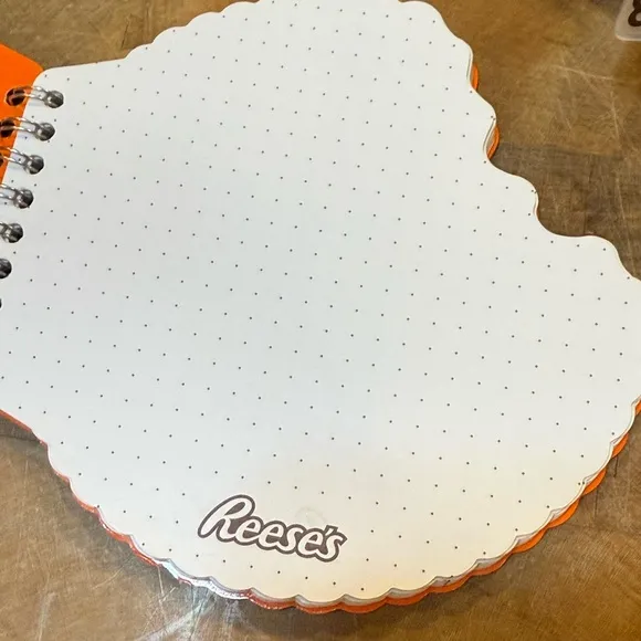 NEW Reese's Slide Sandals Sz 1 Notepad Socks Zipper Bag Reese’s Gift Set Lot