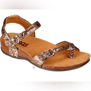 NEW SAS Pampa Sandals with Toe Loop in Copper and Gold