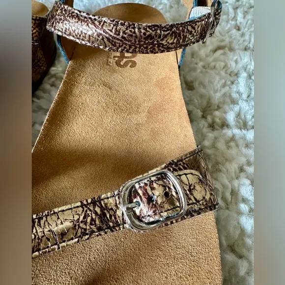 NEW SAS Pampa Sandals with Toe Loop in Copper and Gold