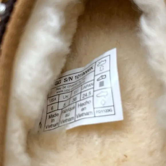 NEW UGG Tasman II Slippers Slides 1019066K Chestnut Big Kids Sz 6Y Women’s 7