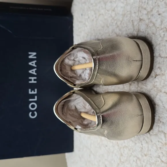 NIB Cole Haan Women's Tarese Soft Loafers Soft Gold Sz 7.5