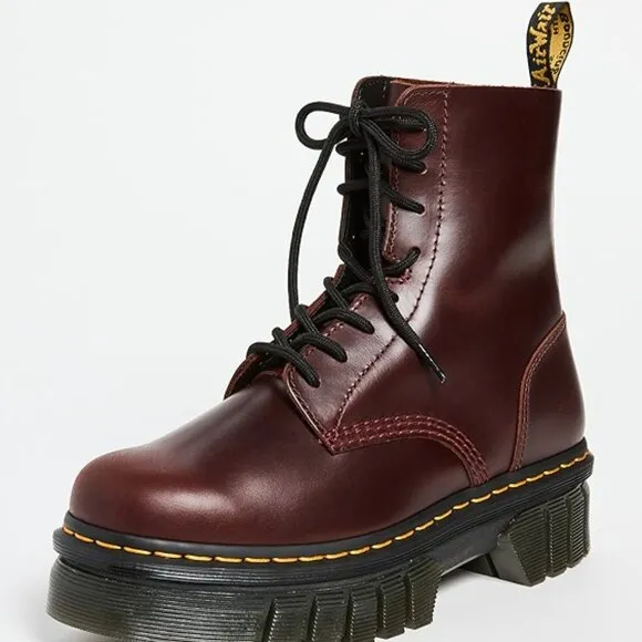 NIB DR. MARTENS‎ WOMEN'S AUDRICK 8 EYE PLATFORM LACE UP COMBAT BOOTS