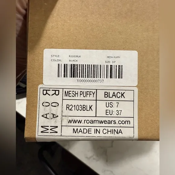NIB Roam Puffy Mesh Sandals Slides Black Sz US 7 $142