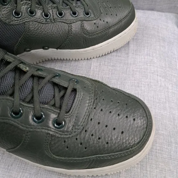 Nike Air Force 1 SF Mid Shoes Women's 9 Outdoor Green Army AA3966-300 Sneakers