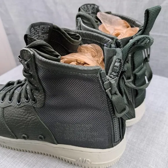 Nike Air Force 1 SF Mid Shoes Women's 9 Outdoor Green Army AA3966-300 Sneakers