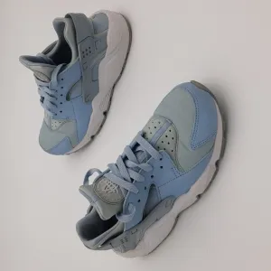 Nike Air Huarache blue chill sneaker women 7 performance outdoor casual training