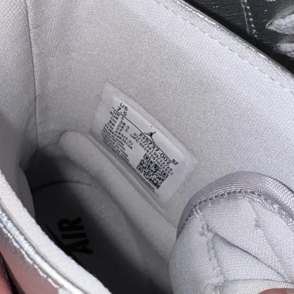 Nike Air Jordan 1 High Brooklyn In Boots In Silver