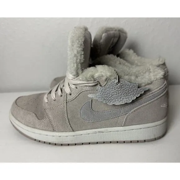 Nike Air Jordan 1 Low SE Sherpa Fleece Women's Size 10 Sneakers DO0750-002