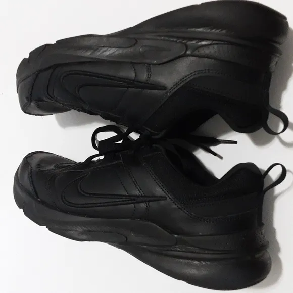Nike defy all day training sneakers men 13 black work performance outdoor casual