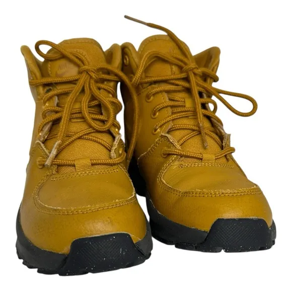Nike Kids Manoa Boots Leather Yellow Sneakers Size 1Y
