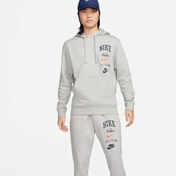 Nike Men’s Club Fleece Stacked Logo Hoodie Gray XL