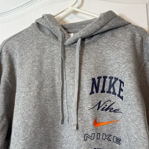 Nike Men’s Club Fleece Stacked Logo Hoodie Gray XL