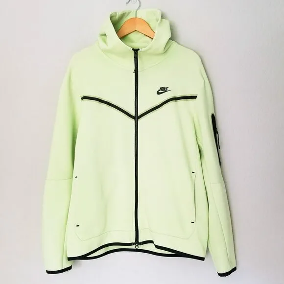 Nike Sportswear Men's L Tech Fleece Full-Zip Hoodie in Light Liquid Lime Black
