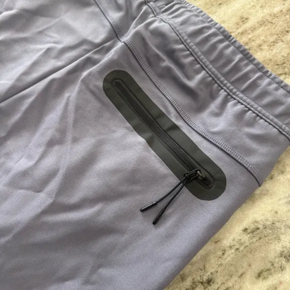 Nike Sportswear Tech Fleece Joggers Pants Carbon FD4503-003 $105 Men’s Sz Large