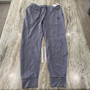 Nike Sportswear Tech Fleece Joggers Pants Carbon FD4503-003 $105 Men’s Sz Large