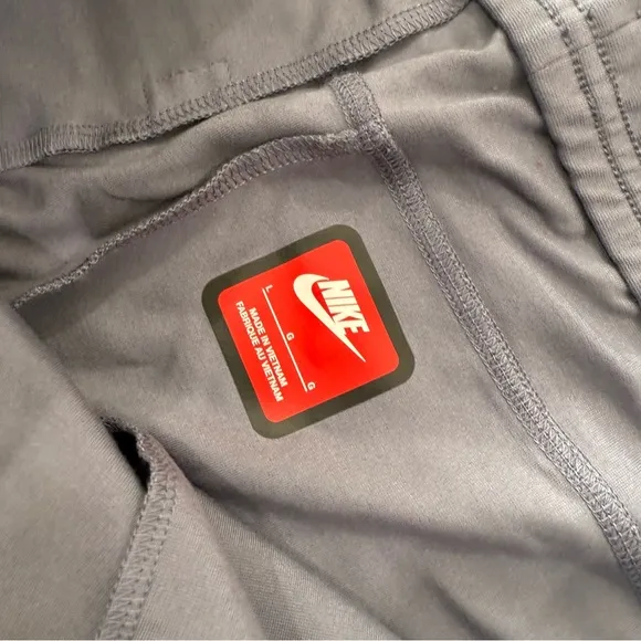 Nike Sportswear Tech Fleece Joggers Pants Carbon FD4503-003 $105 Men’s Sz Large