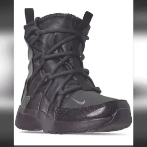 Nike Tanjun High Rise High Top Boots Sneakers Black Size 6 New