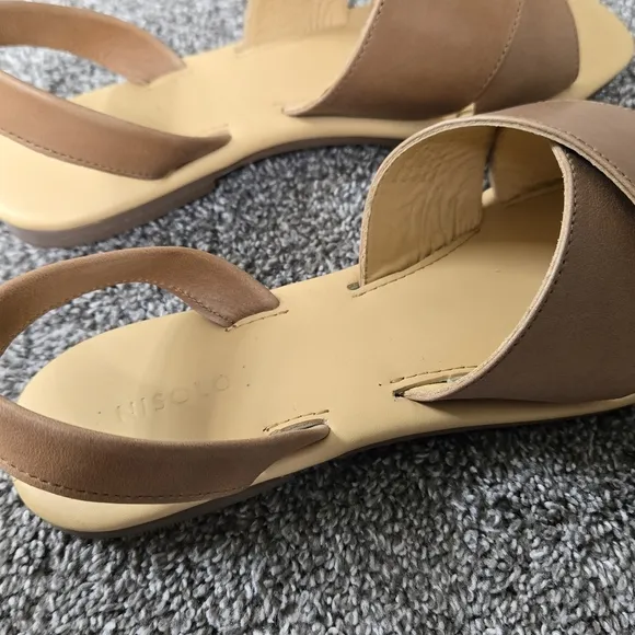 Nisolo All Day Cross Strap Sandals NEW size 9