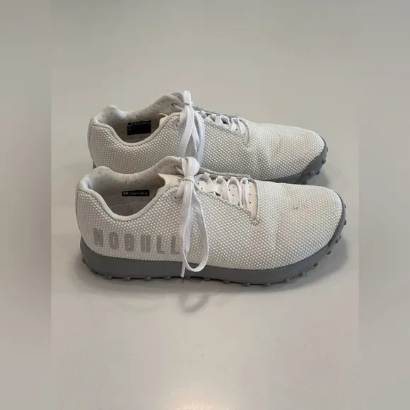 NoBull No Bull Turf Trainers, Arctic White w/ Grey Sole Womens 9 Mens 7.5 EUC