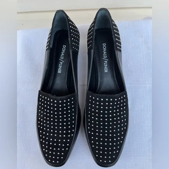 Nordstrom Donald Pliner black pointy nose, studded front/back high end shoes,6.5