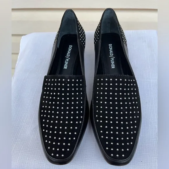 Nordstrom Donald Pliner black pointy nose, studded front/back high end shoes,6.5