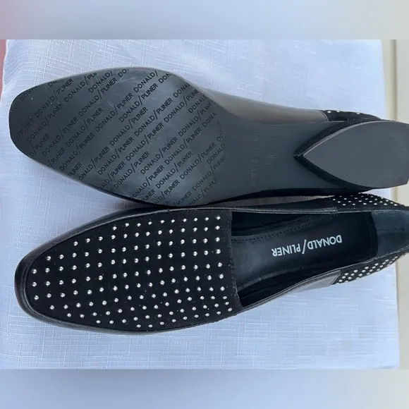 Nordstrom Donald Pliner black pointy nose, studded front/back high end shoes,6.5