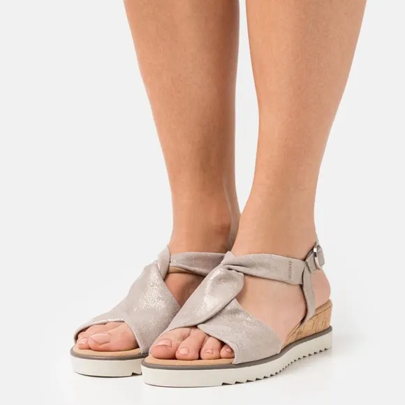 NWB GABOR Caruso Metallic Muschel Twist Sandal Kork/Cream Wedge - US 9 WIDE