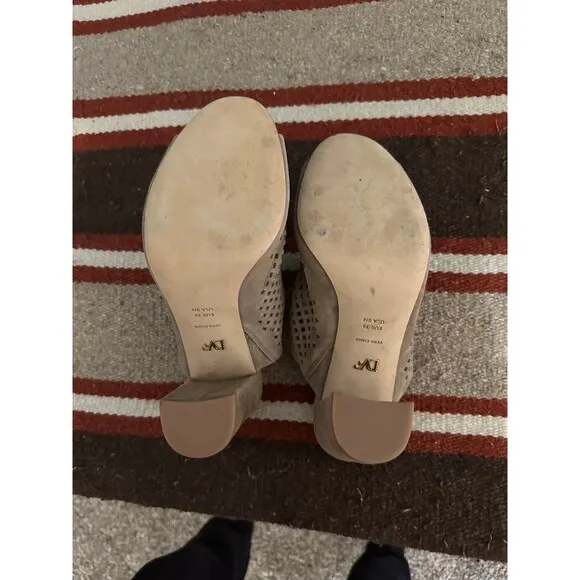NWOB Diane Von Furstenberg “Tavino” Suede Sandals in a size 9 made in Italy.