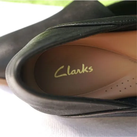 NWOB Clarks Pure Belle Black Leather Loafers